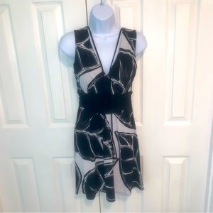 White House‎ Black Market Dress Black & White Size XS
